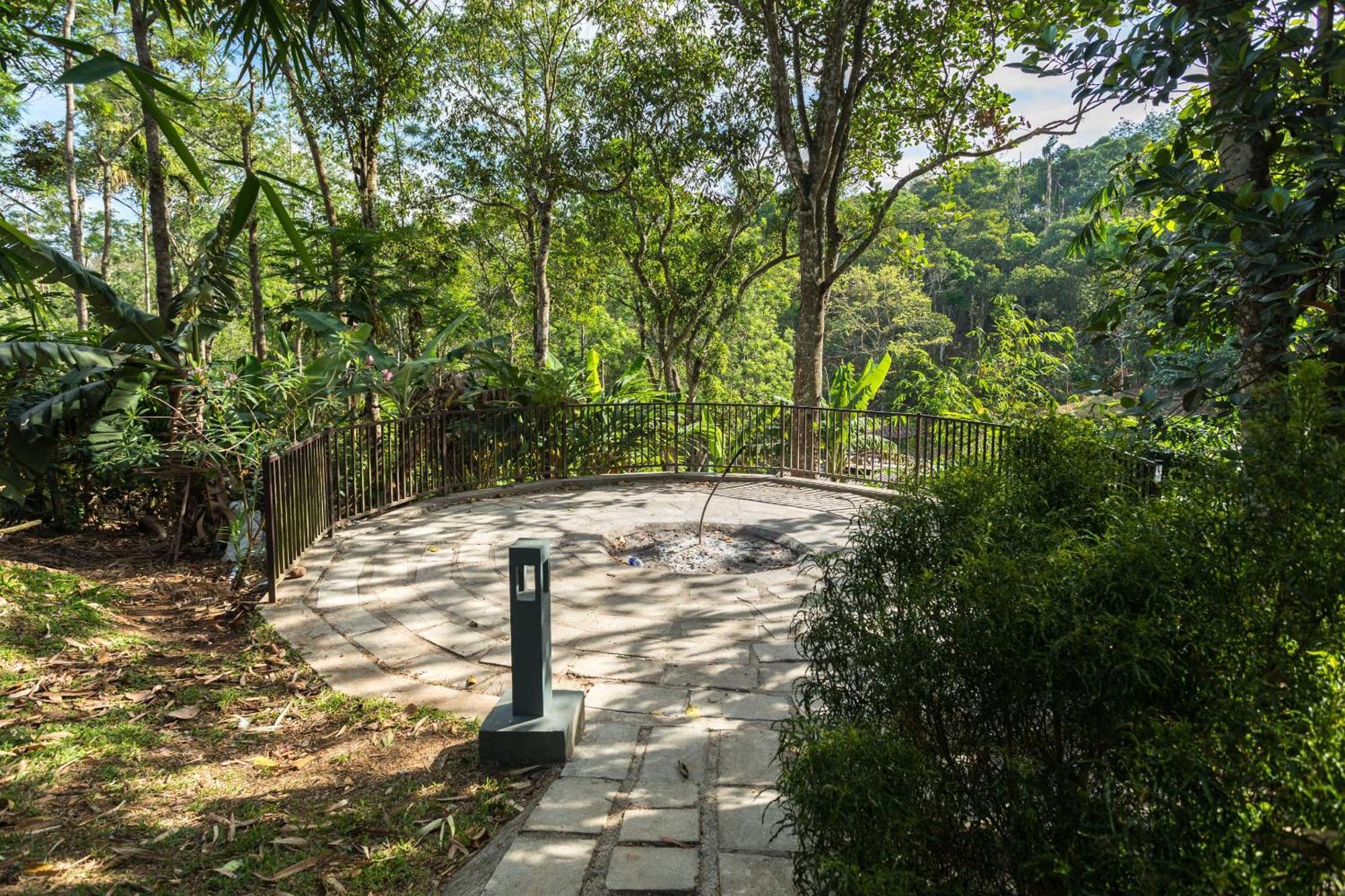 מלון The Mountain Courtyard טקאדי מראה חיצוני תמונה