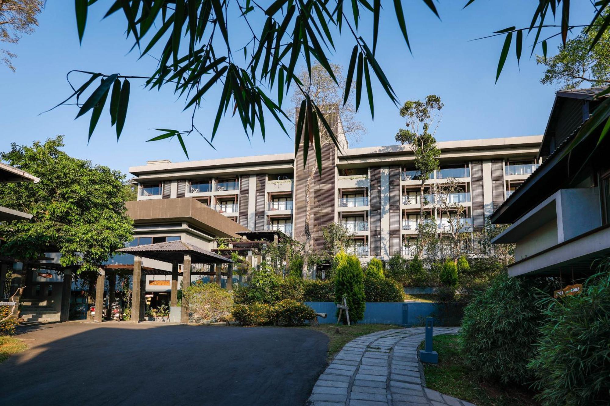 מלון The Mountain Courtyard טקאדי מראה חיצוני תמונה