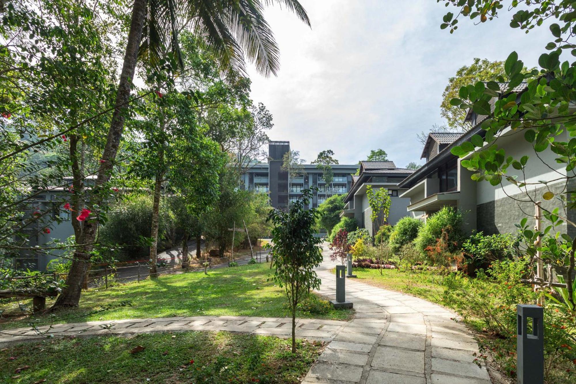 מלון The Mountain Courtyard טקאדי מראה חיצוני תמונה